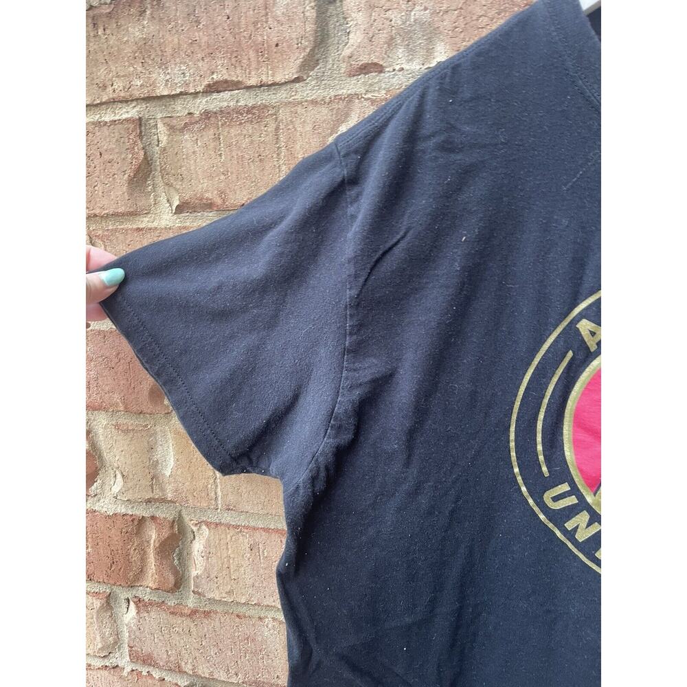 Atlanta United Women’s Large Tshirt - Picture 4 of 4